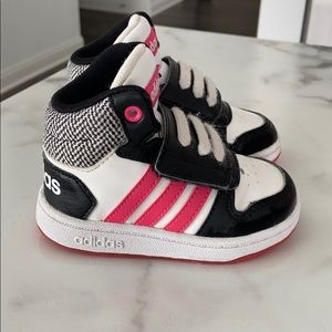EUC high top adidas toddler size 5
